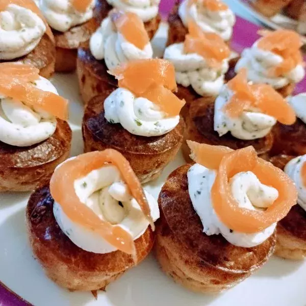 Mini muffins au saumon et ciboulette